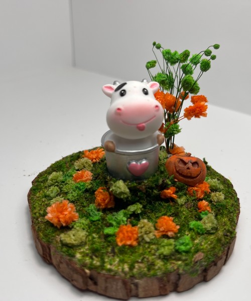 Wash Tub Cow With Pumpkin